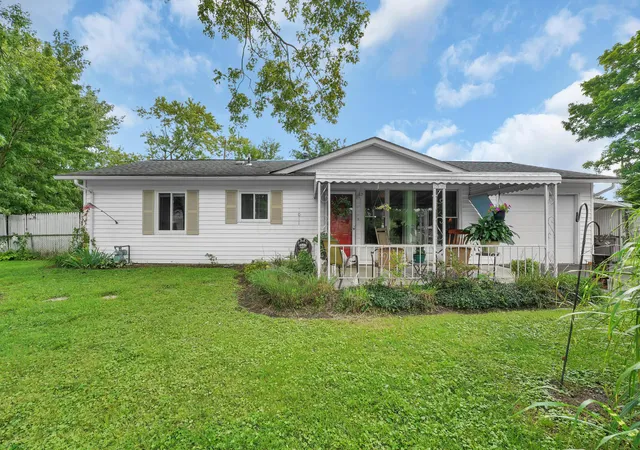 Photo 2 of Sale Pending at 1011 Pleasant Ct, Reynoldsburg, OH 43068 | MLS# 226032292 | Listing updated on 2026-09-17
