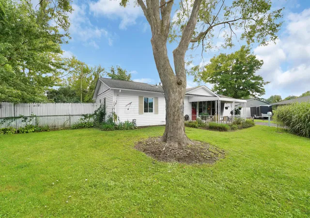 Photo 3 of Sale Pending at 1011 Pleasant Ct, Reynoldsburg, OH 43068 | MLS# 226032292 | Listing updated on 2026-09-17