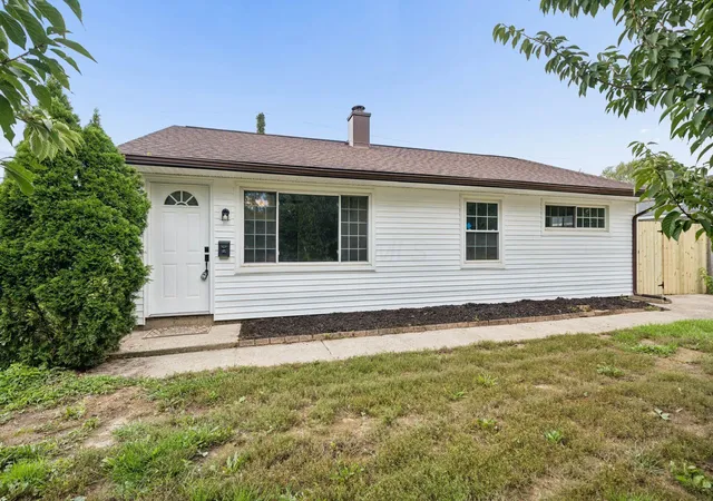 Photo 3 of Single family home for sale at 3419 Homestead Dr, Columbus, OH 43224 | MLS# 226032285 | Listing updated on 2026-09-17