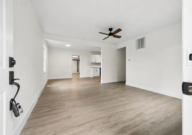 Photo 4 of Single family home for sale at 3419 Homestead Dr, Columbus, OH 43224 | MLS# 226032285 | Listing updated on 2026-09-17