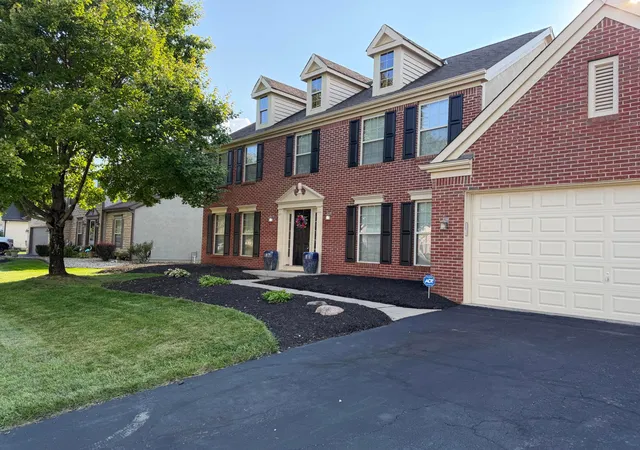 Photo 1 of Sale Pending at 3171 Genevieve Dr, Columbus, OH 43219 | MLS# 226032293 | Listing updated on 2026-10-02