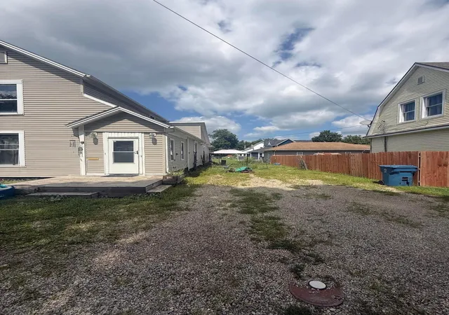 Photo 2 of Single family home for sale at 304 W High Ave, Bellefontaine, OH 43311 | MLS# 226032315 | Listing updated on 2026-09-09