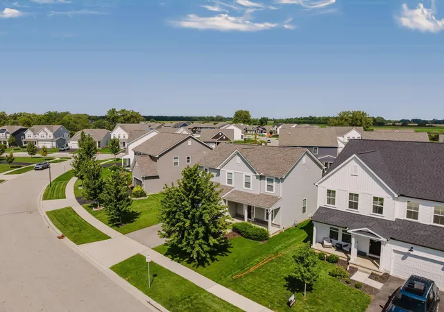 Photo 5 of Single family home for sale at 426 Oakland Hills Loop, Commercial Point, OH 43116 | MLS# 226032313 | Listing updated on 2026-09-05