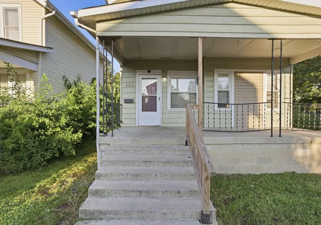 Photo 4 of Single family home for sale at 223 N Wayne Ave, Columbus, OH 43204 | MLS# 226032671 | Listing updated on 2026-09-17