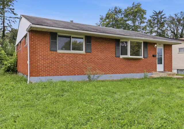 Photo 3 of Sale Pending at 1497 Selkirk Rd, Columbus, OH 43227 | MLS# 226032667 | Listing updated on 2026-09-22