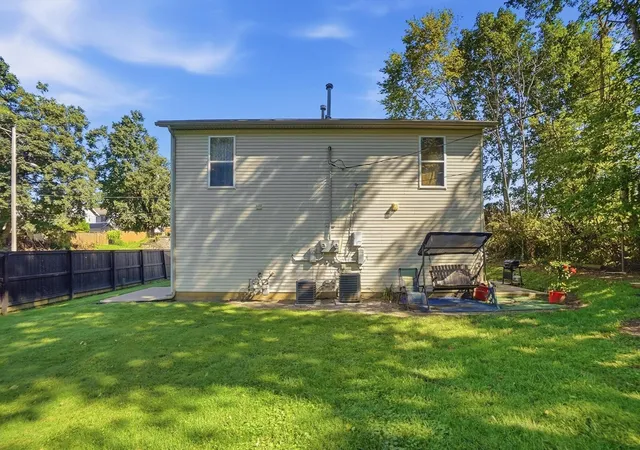 Photo 4 of House for sale at 723 Wesley Ave, Newark, OH 43055 | MLS# 226032324 | Listing updated on 2026-09-21