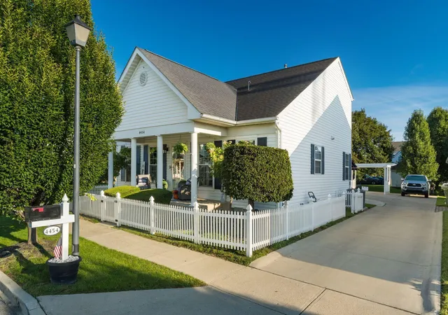 Photo 3 of Single family home for sale at 4454 Fileway Dr, Grove City, OH 43123 | MLS# 226032344 | Listing updated on 2026-09-16