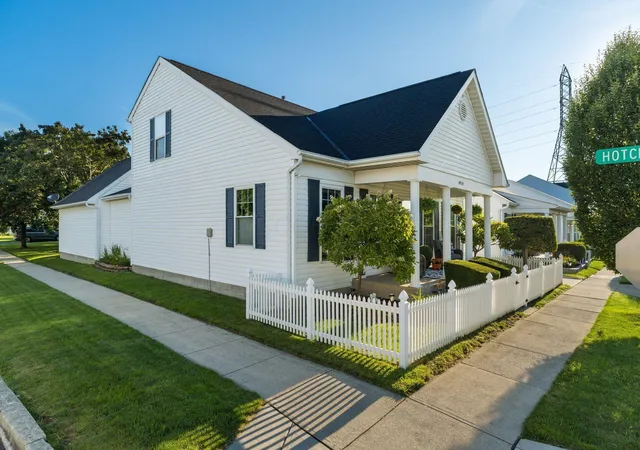 Photo 4 of Single family home for sale at 4454 Fileway Dr, Grove City, OH 43123 | MLS# 226032344 | Listing updated on 2026-09-16