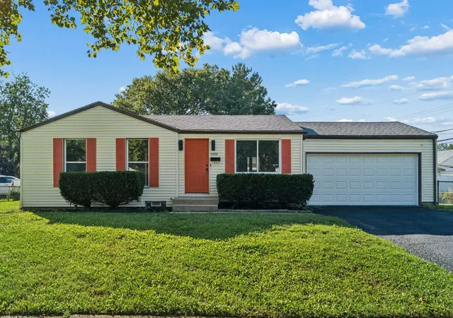 Photo 2 of Single family home for sale at 5999 Ambleside Dr, Columbus, OH 43229 | MLS# 226032396 | Listing updated on 2026-09-17