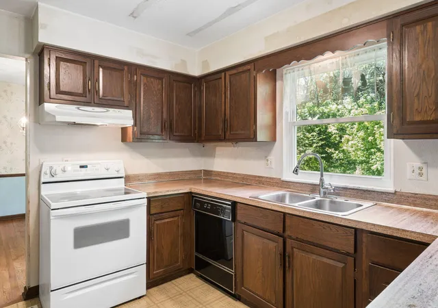 Photo 3 of Single family home for sale at 1285 Noe Bixby Rd, Columbus, OH 43232 | MLS# 226032594 | Listing updated on 2026-09-22