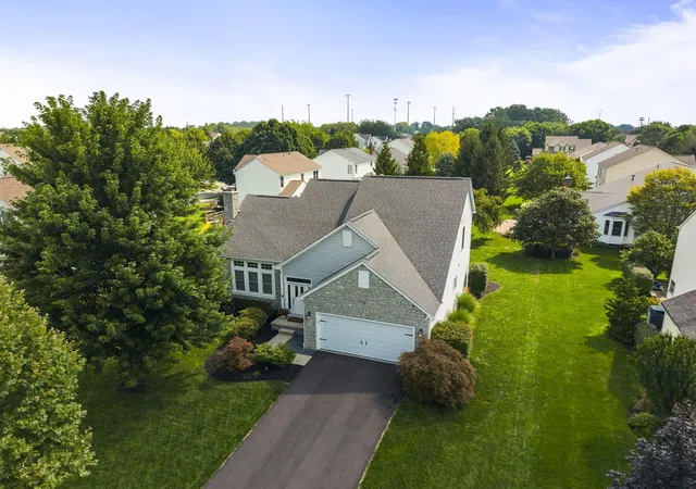 Photo 2 of Single family home for sale at 4154 Hoffman Farms Dr, Hilliard, OH 43026 | MLS# 226032367 | Listing updated on 2026-10-07