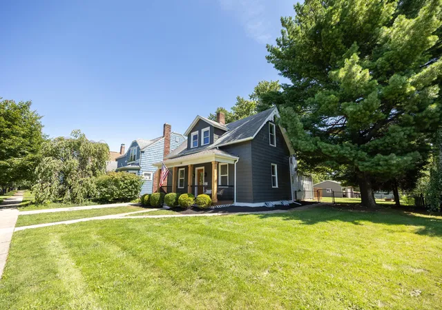 Photo 3 of Single family home for sale at 180 N Liberty St, Delaware, OH 43015 | MLS# 226032450 | Listing updated on 2026-09-23
