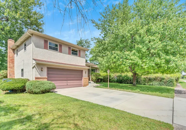Photo 3 of Single family home for sale at 5297 Sandalwood Ct, Columbus, OH 43229 | MLS# 226032625 | Listing updated on 2026-08-29