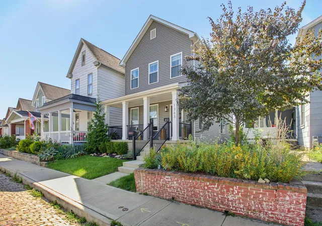 Photo 4 of Single family home for sale at 1363 S 5Th St, Columbus, OH 43207 | MLS# 226032433 | Listing updated on 2026-09-14