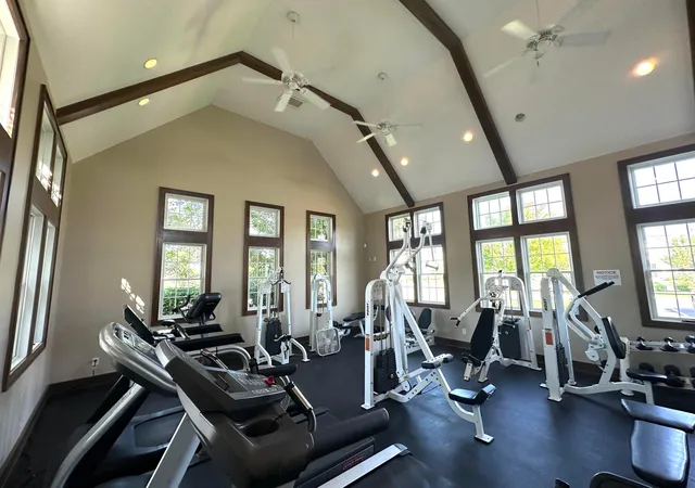 Listing Photo 2 - Condo for sale in building located at 5545 Eagle River Dr, Dublin, OH 43016 - Unit #649