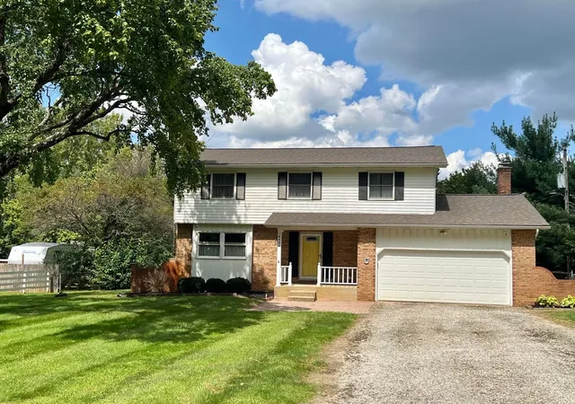 Photo 2 of Single family home for sale at 6502 Lehman Rd, Canal Winchester, OH 43110 | MLS# 226032940 | Listing updated on 2026-09-18