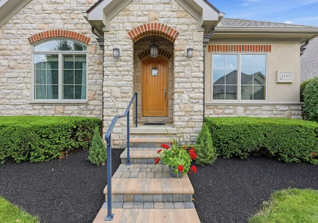 Photo 2 of Single family home for sale at 3233 Armscote Rd, Dublin, OH 43017 | MLS# 226033117 | Listing updated on 2026-09-11