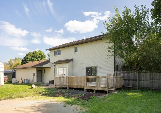 Photo 2 of Single family home for sale at 580 W Main St W, Ashville, OH 43103 | MLS# 226032444 | Listing updated on 2026-09-01