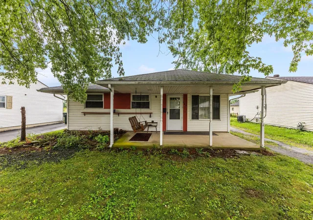 Photo 1 of Single family home for sale at 863 Bruckner Rd, Columbus, OH 43207 | MLS# 226032483 | Listing updated on 2026-08-26