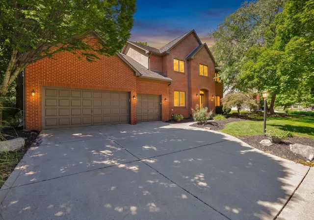 Photo 1 of Single family home for sale at 5205 Forest Run Dr, Dublin, OH 43017 | MLS# 226032577 | Listing updated on 2026-08-30
