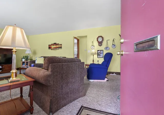 Photo 4 of Sale Pending at 1078 S Eureka Ave, Columbus, OH 43204 | MLS# 226032657 | Listing updated on 2026-10-07