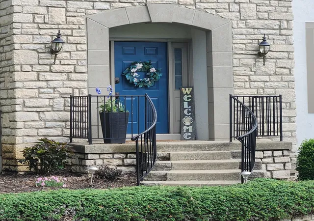 Photo 3 of Single family home for sale at 3819 Waverly Pl Dr, Lewis Center, OH 43035 | MLS# 226033020 | Listing updated on 2026-09-28
