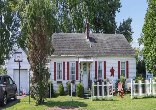 Photo 3 of Single family home for sale at 190 Walnut Creek Pike, Circleville, OH 43113 | MLS# 226032542 | Listing updated on 2026-10-05