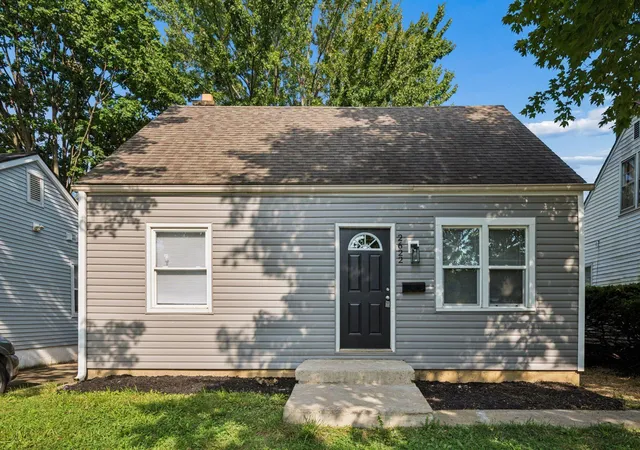 Photo 1 of Single family home for sale at 2622 Hiawatha St, Columbus, OH 43211 | MLS# 226032545 | Listing updated on 2026-09-19