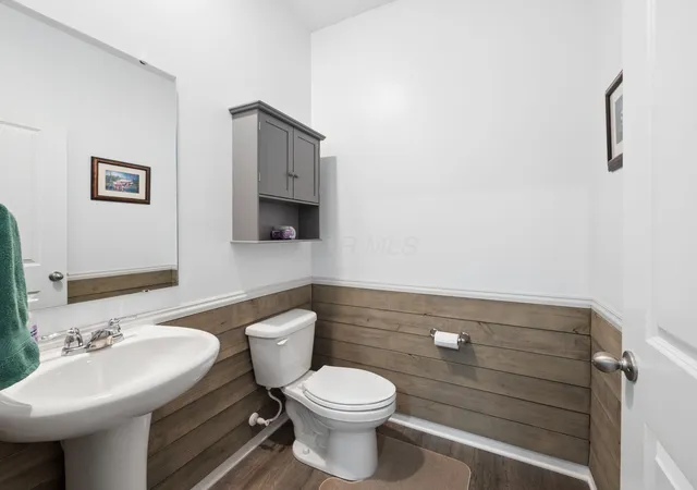 Photo 3 of Single family home for sale at 721 Leslie Dr, Plain City, OH 43064 | MLS# 226033007 | Listing updated on 2026-09-23