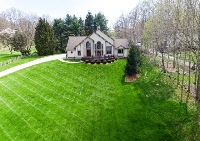 Photo 3 of Single family home for sale at 7263 Riverside Dr, Powell, OH 43065 | MLS# 226032698 | Listing updated on 2026-09-10