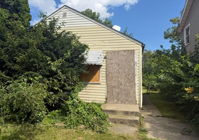Photo 1 of Single family home for sale at 954 E 17th Ave, Columbus, OH 43211 | MLS# 226032843 | Listing updated on 2026-09-01