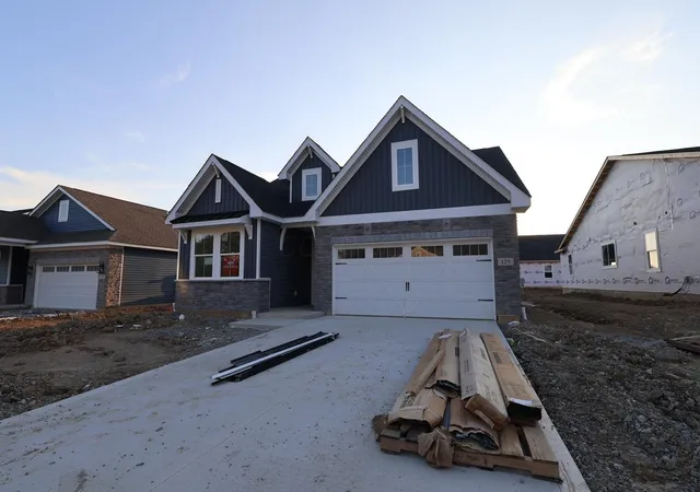 Photo 3 of Single family home for sale at 129 Aldersgate Dr, Delaware, OH 43015 | MLS# 226032608 | Listing updated on 2026-08-31