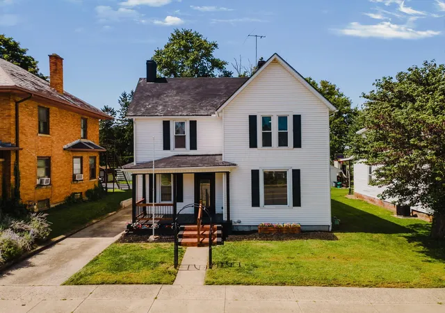 Photo 1 of Single family home for sale at 451 N Court St, Circleville, OH 43113 | MLS# 226032629 | Listing updated on 2026-09-01