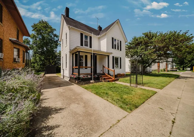Photo 2 of Single family home for sale at 451 N Court St, Circleville, OH 43113 | MLS# 226032629 | Listing updated on 2026-09-01