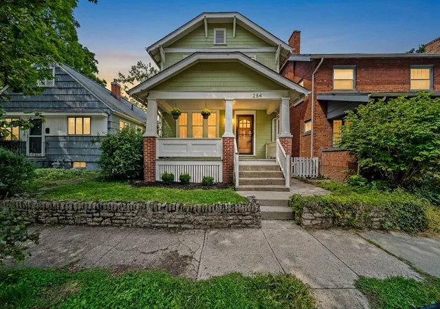 Photo 4 of Single family home for sale at 284 E Kossuth St, Columbus, OH 43206 | MLS# 226032639 | Listing updated on 2026-09-14