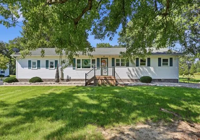 Photo 3 of Single family home for sale at 4720 Lc Opossum Rd, London, OH 43140 | MLS# 226032615 | Listing updated on 2026-09-25