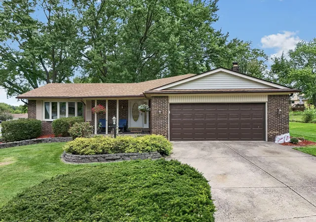 Photo 1 of Single family home for sale at 333 Dellfield Wy, Gahanna, OH 43230 | MLS# 226032888 | Listing updated on 2026-09-07