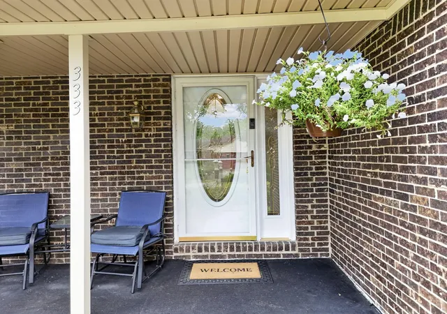 Photo 4 of Single family home for sale at 333 Dellfield Wy, Gahanna, OH 43230 | MLS# 226032888 | Listing updated on 2026-09-07