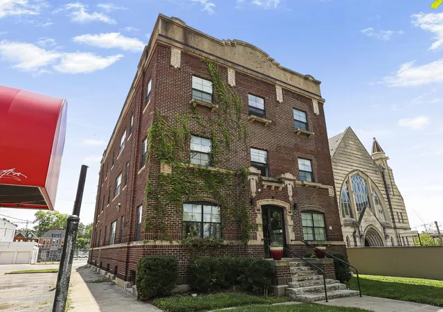 Photo 3 of Multi family home for sale at 595 E Broad St, Columbus, OH 43215 | MLS# 226032666 | Listing updated on 2026-09-24