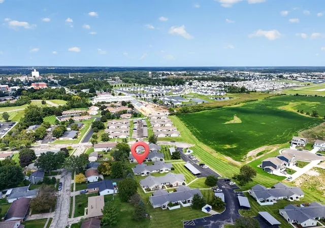 Listing Photo 2 - Condo for sale in building located at 1079 Coventry Wy, Marysville, OH 43040 - Unit #D