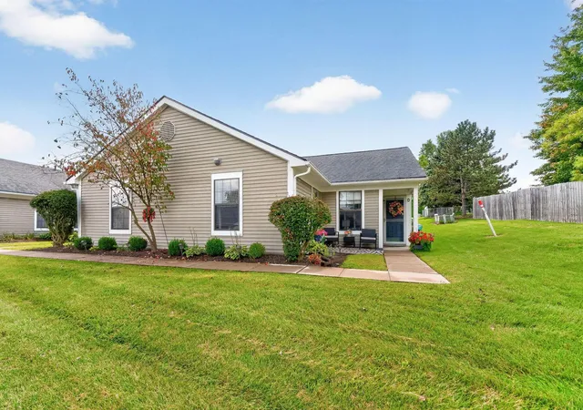 Condo for sale at 1079 Coventry Wy #D, Marysville, OH 43040 | MLS# 226032818
