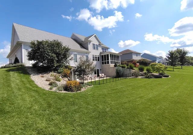 Photo 3 of Single family home for sale at 354 Miami Erie Cir, St. Marys, OH 45885 | MLS# 226032777 | Listing updated on 2026-10-05