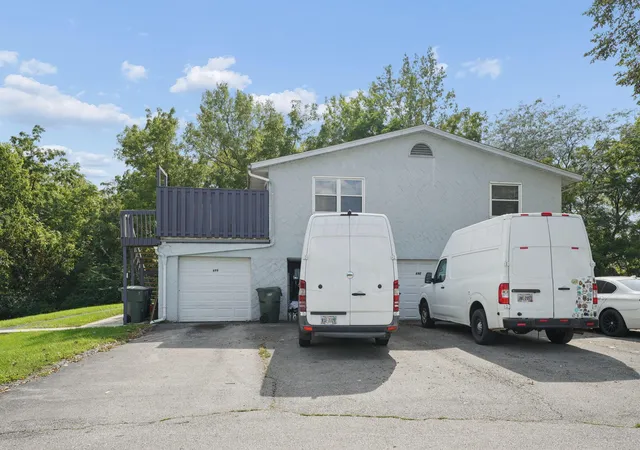 Photo 2 of Condo for sale at 699 Cherry Hollow Rd #A, Columbus, OH 43228 | MLS# 226032693 | Listing updated on 2026-09-13
