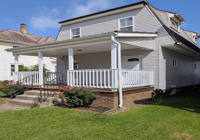 Photo 2 of Single family home for sale at 103 Oak St #103 1/2, Mount Vernon, OH 43050 | MLS# 226032685 | Listing updated on 2026-09-10