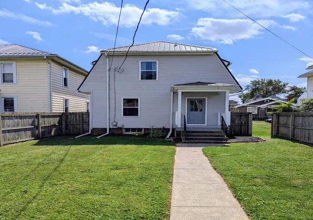 Photo 3 of Single family home for sale at 103 Oak St #103 1/2, Mount Vernon, OH 43050 | MLS# 226032685 | Listing updated on 2026-09-10