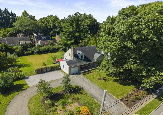 Photo 1 of Single family home for sale at 2543 E Livingston Ave, Columbus, OH 43209 | MLS# 226032690 | Listing updated on 2026-08-28