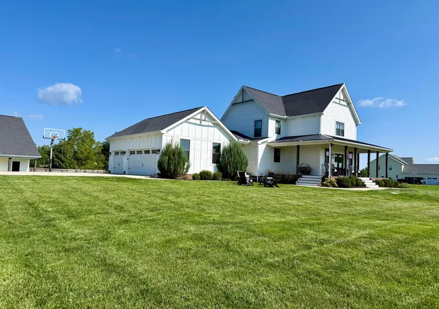 Photo 4 of Single family home for sale at 12420 Andrews Ct, Plain City, OH 43064 | MLS# 226032790 | Listing updated on 2026-09-21