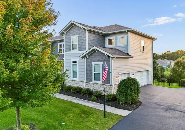 Photo 2 of Single family home for sale at 2893 Highland Woods Blvd, New Albany, OH 43054 | MLS# 226032933 | Listing updated on 2026-09-04