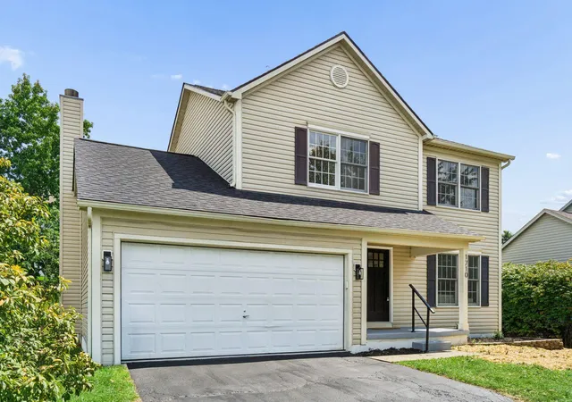 Photo 1 of Single family home for sale at 1710 Cloverdale Dr, Lancaster, OH 43130 | MLS# 226032805 | Listing updated on 2026-08-30