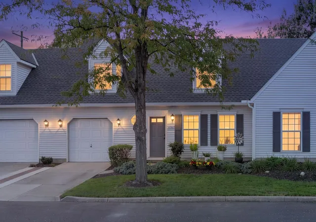 Condo for sale at 6282 Mcnaughten Pl Ln, Columbus, OH 43213 | MLS# 226032743